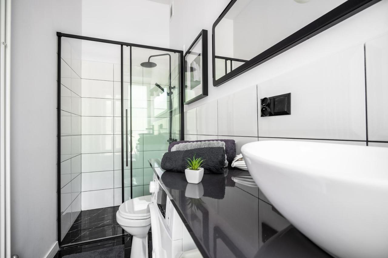 Stylish Studio In The Heart Of The City. Varsovie Extérieur photo